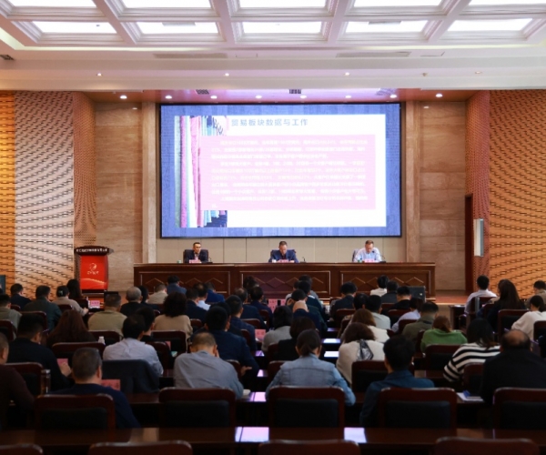 稳扎稳打，持续开拓奋进；；； 思绪立异，力争优质生长