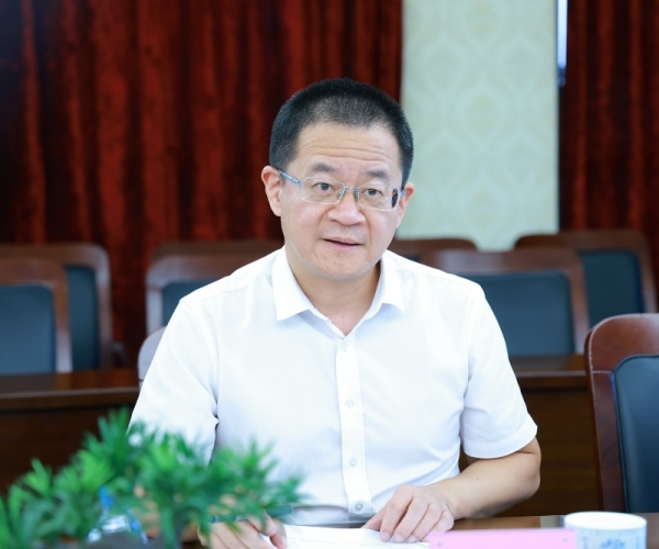 嘉市科技局吴根军书记调研威尼斯8040丝绸